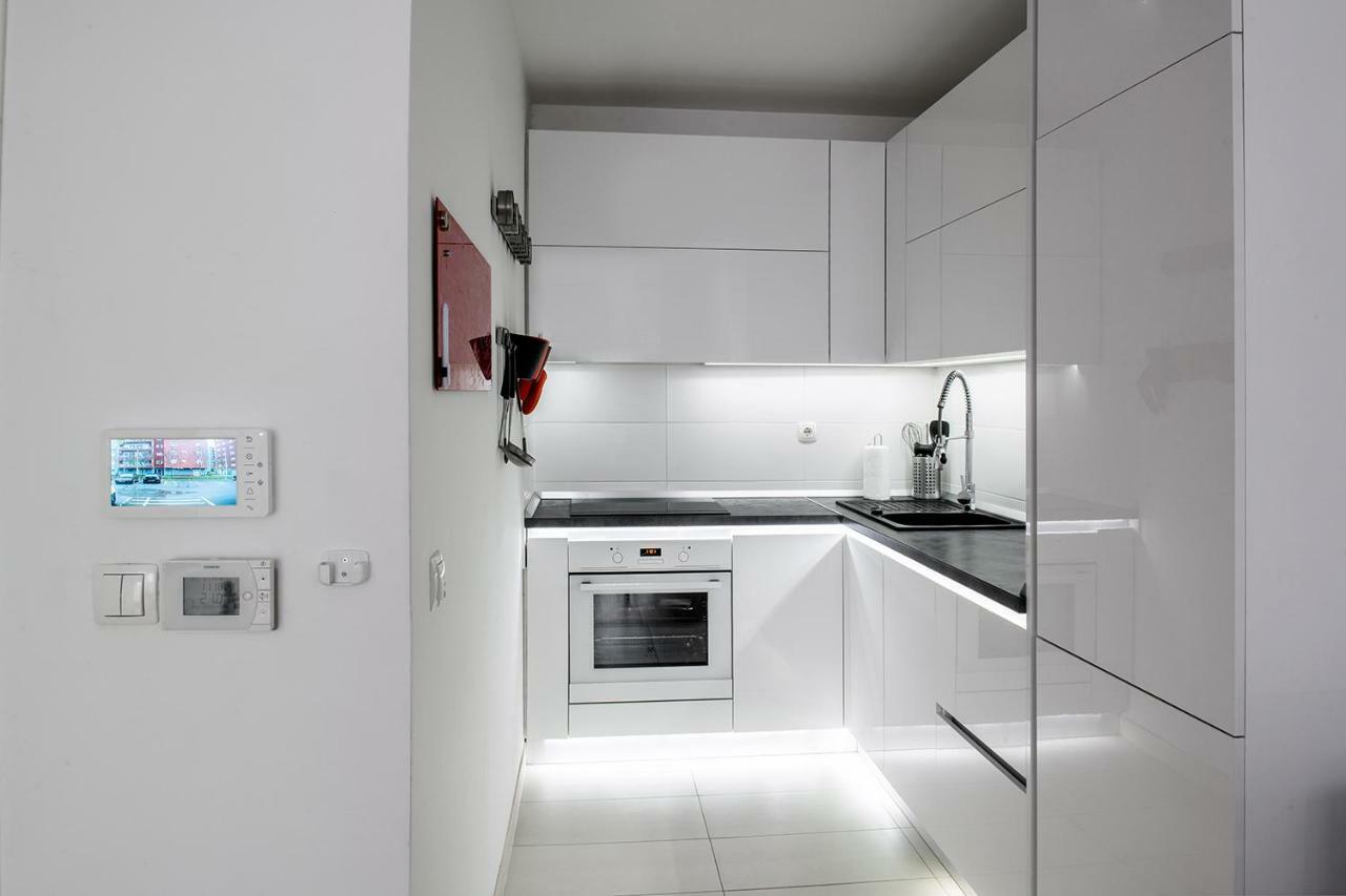 Flexible Selfcheckins 7 - Zagreb - Garage - Electric Vehicle Ccharger - Loggia - New - Luxury - Apartments Repinc 7 Екстериор снимка