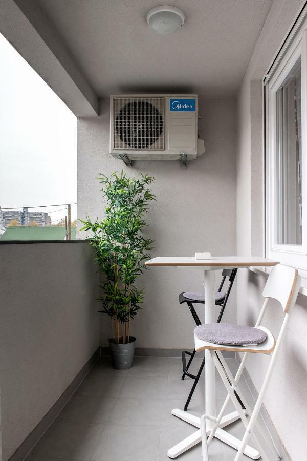 Flexible Selfcheckins 7 - Zagreb - Garage - Electric Vehicle Ccharger - Loggia - New - Luxury - Apartments Repinc 7 Екстериор снимка